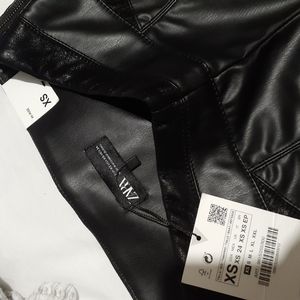 XxxxxxSOLD xxxxxZara black leather leggings NWT